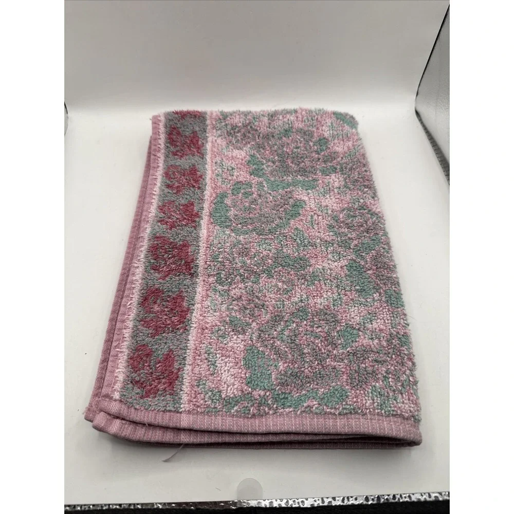 2 -Vtg 70s Cannon Special Effects Floral Hand Towel 22.5x16